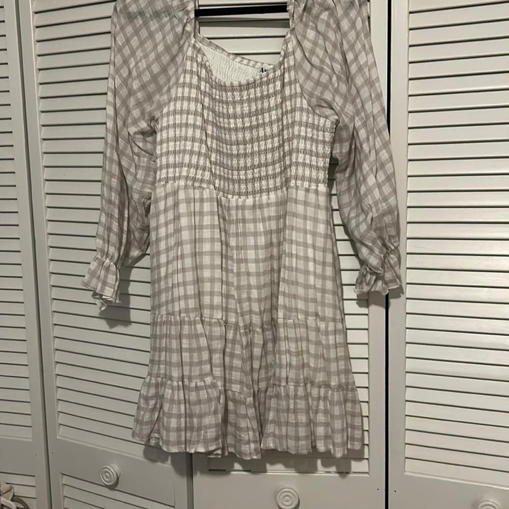 ARULA SMOCKED DRESS SIZE B